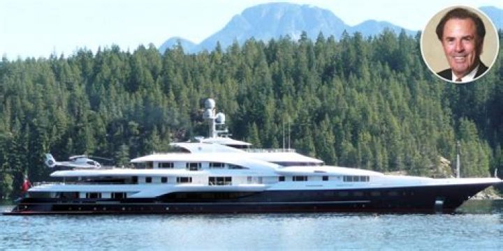 How big is Dennis Washington's yacht?
